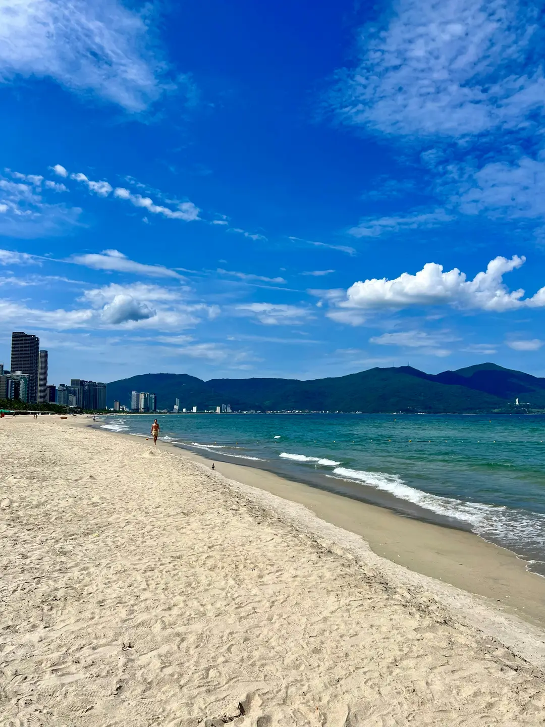 베트남 다낭의 해안 도시 전경